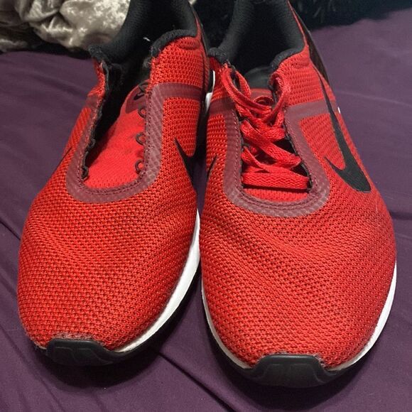 EUC Nike Men's Lunarestoa 2 Essential University Red / Black-Team Running Shoes - Picture 5 of 9